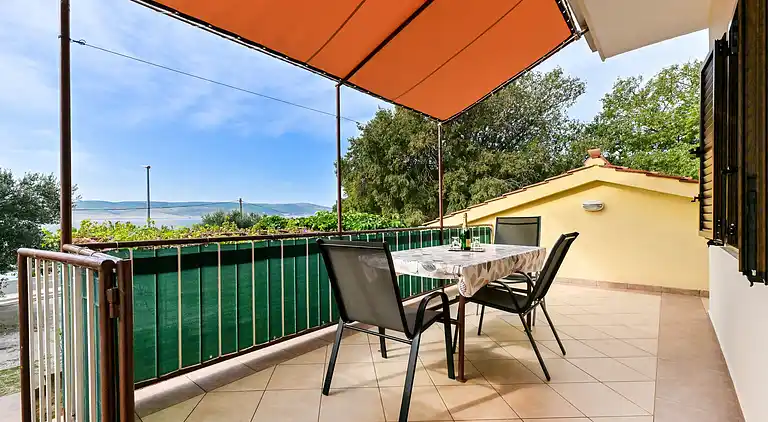 2-Zimmer-Ferienwohnung am Strand Seline, Paklenica