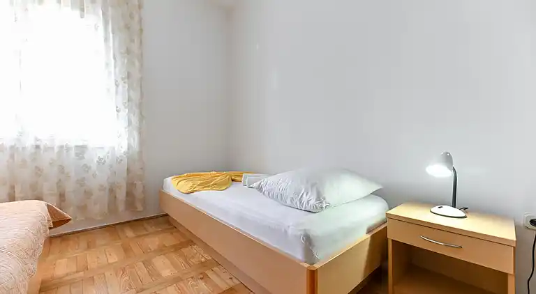 2-Zimmer-Ferienwohnung am Strand Seline, Paklenica