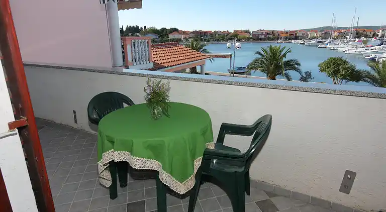 Studio flat with balcony and sea view Bibinje, Zadar
