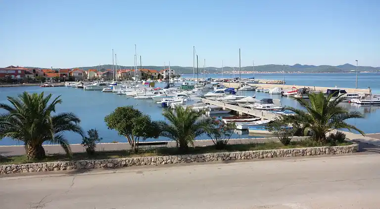 Studio flat with balcony and sea view Bibinje, Zadar