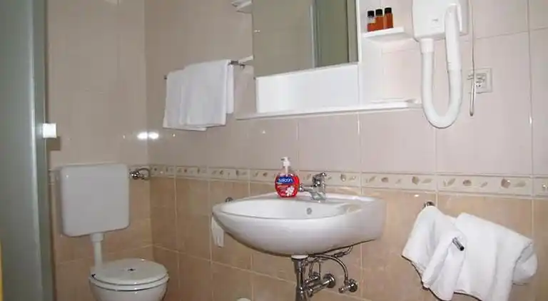 2-Zimmer-Ferienwohnung mit Terrasse und Meerblick Nevidane,