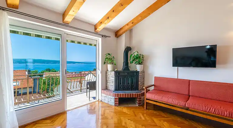 Two bedroom apartment with balcony and sea view Crikvenica