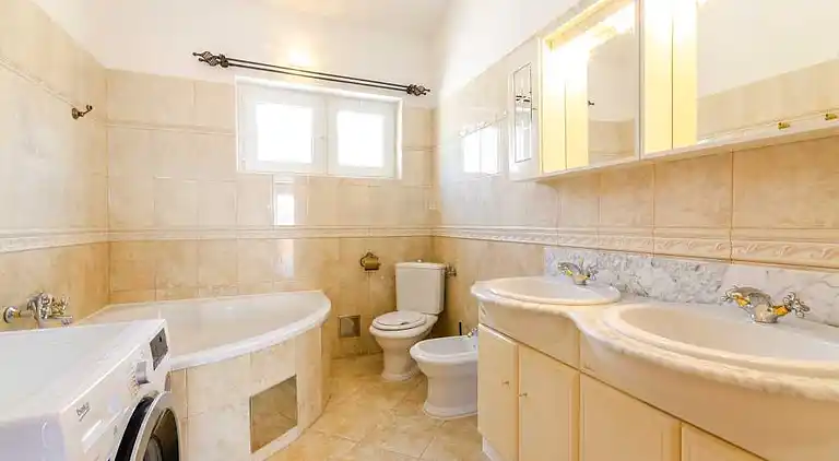 Two bedroom apartment with balcony and sea view Crikvenica