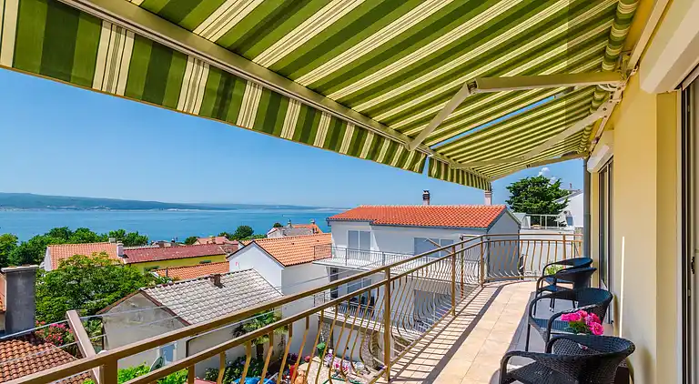 Two bedroom apartment with balcony and sea view Crikvenica