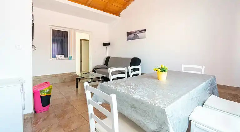 2-Zimmer-Ferienwohnung mit Balkon und Meerblick Bibinje,