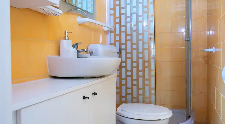 2-Zimmer-Ferienwohnung mit Balkon und Meerblick Bibinje,