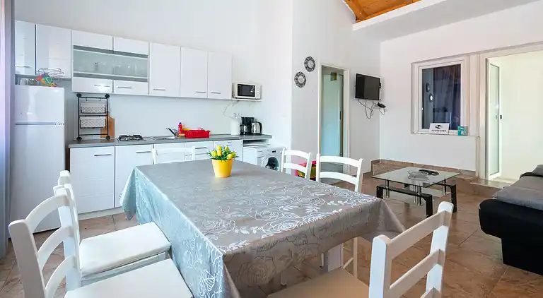 2-Zimmer-Ferienwohnung mit Balkon und Meerblick Bibinje,