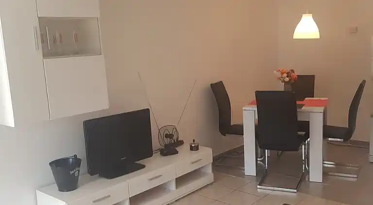 1-Zimmer-Ferienwohnung mit Terrasse Dramalj, Crikvenica