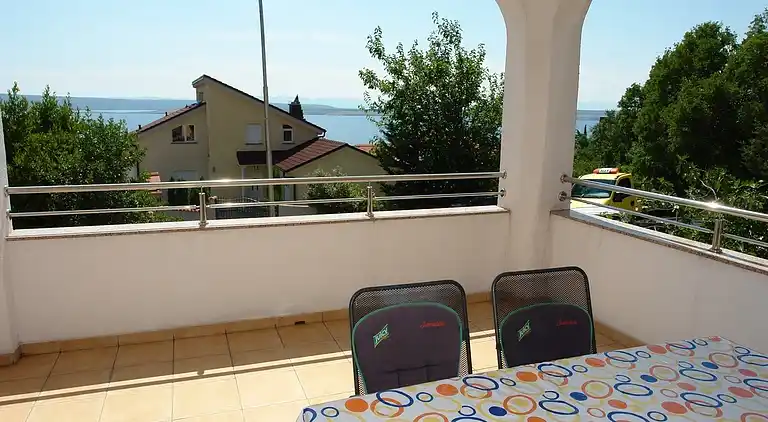 Two bedroom apartment with terrace and sea view Dramalj,
