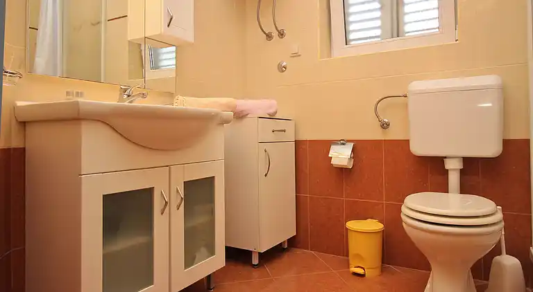 1-Zimmer-Ferienwohnung am Strand Silo, Krk (A-18670-d)