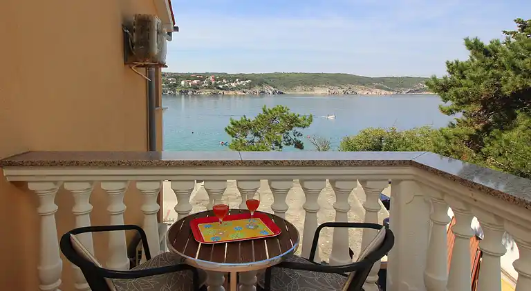 1-Zimmer-Ferienwohnung am Strand Silo, Krk (A-18670-d)