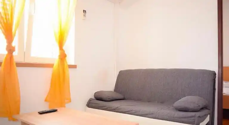 One bedroom apartment with terrace and sea view Jezera,