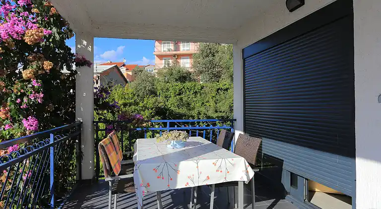 Two bedroom apartment near beach Grebaštica, Šibenik