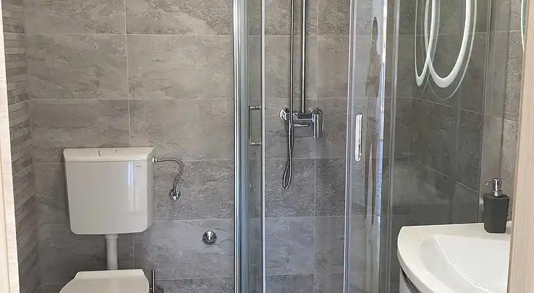 Komfortables Haus am Strand Razanj, Rogoznica (K-19159)