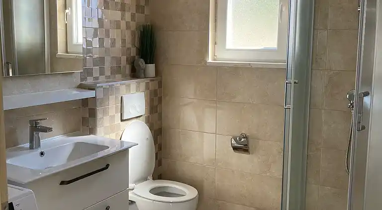 Komfortables Haus am Strand Razanj, Rogoznica (K-19159)