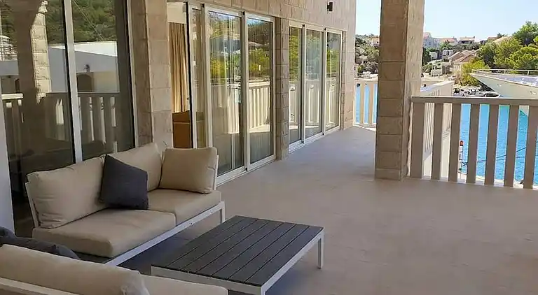 Komfortables Haus am Strand Razanj, Rogoznica (K-19159)
