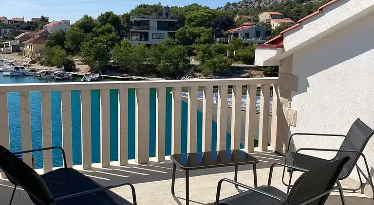 Komfortables Haus am Strand Razanj, Rogoznica (K-19159)