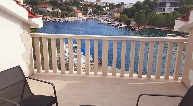 Komfortables Haus am Strand Razanj, Rogoznica (K-19159)
