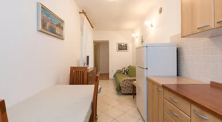 2-Zimmer-Ferienwohnung am Strand Baska, Krk (A-19518-a)