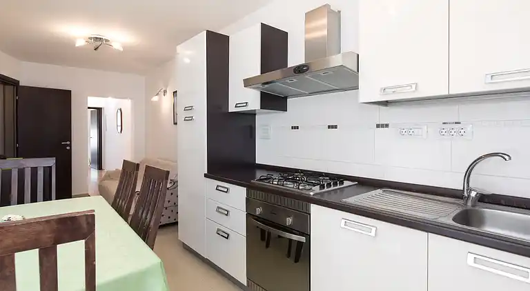 2-Zimmer-Ferienwohnung am Strand Baska, Krk (A-19518-b)