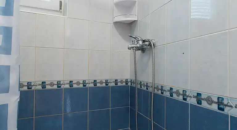 2-Zimmer-Ferienwohnung am Strand Baska, Krk (A-19518-a)