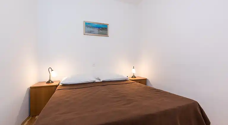 2-Zimmer-Ferienwohnung am Strand Baska, Krk (A-19518-a)