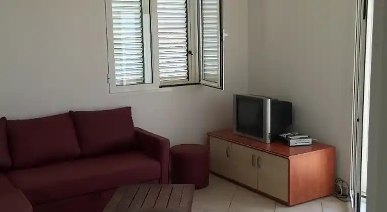 One bedroom apartment with terrace and sea view Primošten