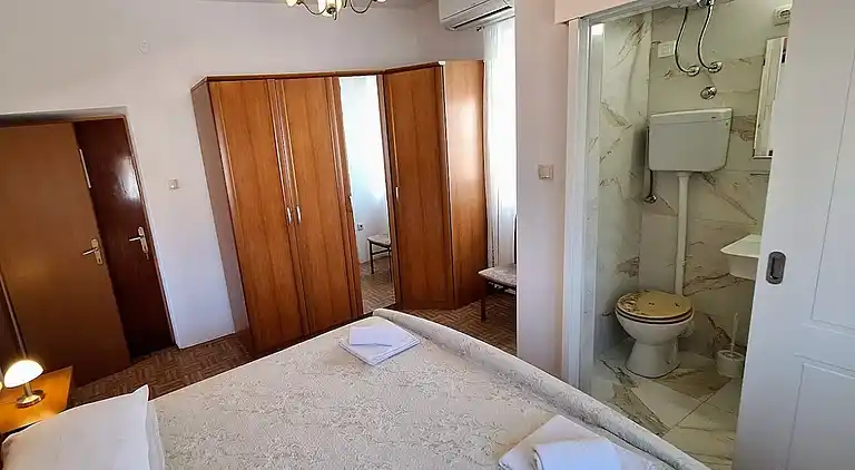 One bedroom apartment near beach Veli Rat, Dugi otok