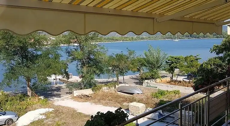 One bedroom apartment near beach Veli Rat, Dugi otok