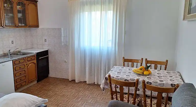 One bedroom apartment near beach Veli Rat, Dugi otok