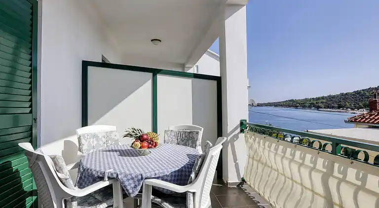 Two bedroom apartment near beach Jezera, Murter (A-796-c)