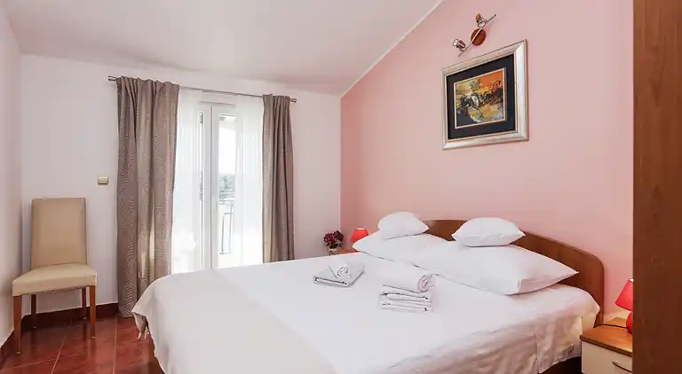 1-Zimmer-Ferienwohnung am Strand Jezera, Murter (A-796-e)