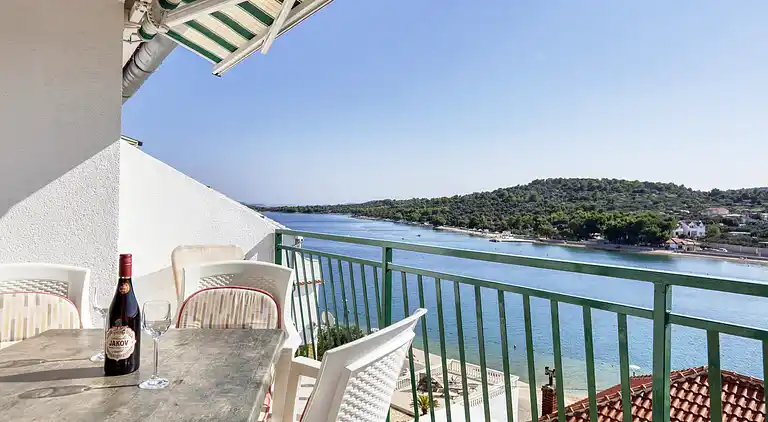 1-Zimmer-Ferienwohnung am Strand Jezera, Murter (A-796-e)