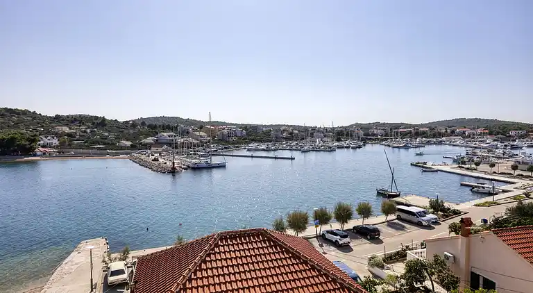 1-Zimmer-Ferienwohnung am Strand Jezera, Murter (A-796-d)