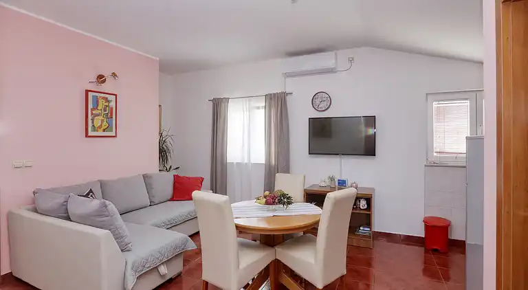 1-Zimmer-Ferienwohnung am Strand Jezera, Murter (A-796-e)