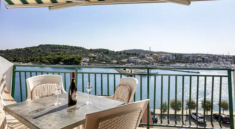 1-Zimmer-Ferienwohnung am Strand Jezera, Murter (A-796-e)