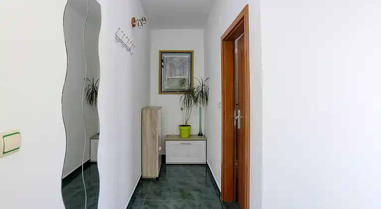 1-Zimmer-Ferienwohnung am Strand Jezera, Murter (A-796-d)