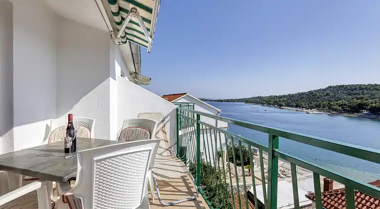 1-Zimmer-Ferienwohnung am Strand Jezera, Murter (A-796-e)