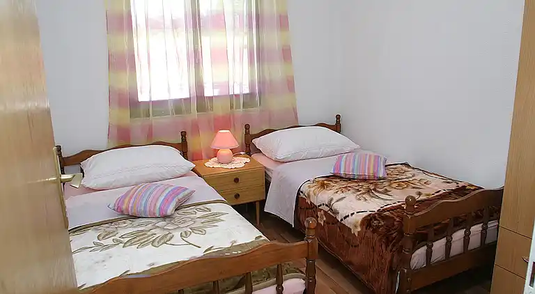 2-Zimmer-Ferienwohnung mit Terrasse und Meerblick Slatine,