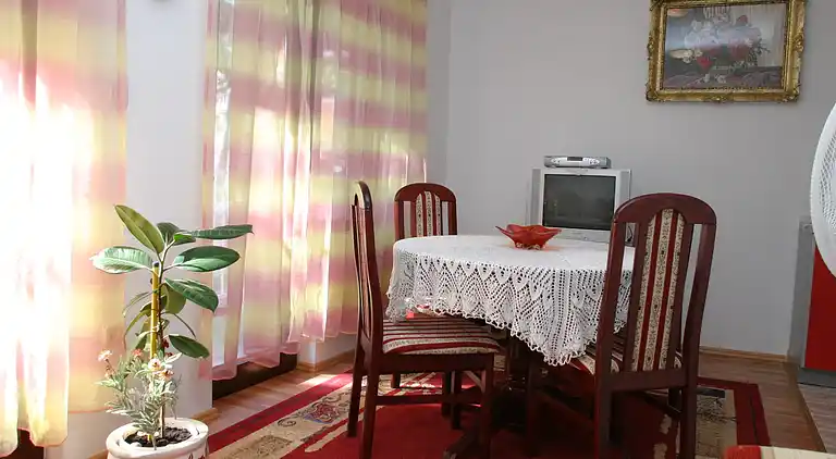 2-Zimmer-Ferienwohnung mit Terrasse und Meerblick Slatine,