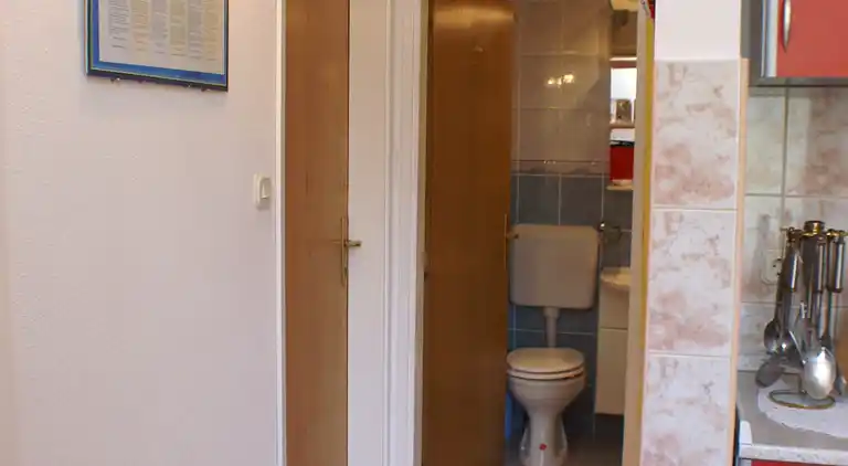 2-Zimmer-Ferienwohnung mit Terrasse und Meerblick Slatine,