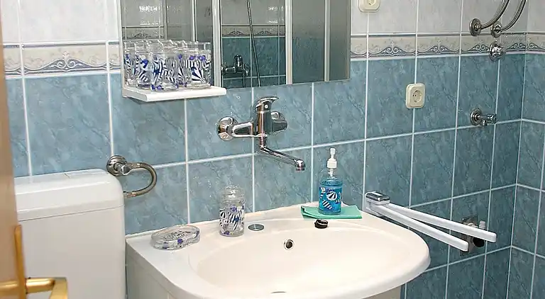 2-Zimmer-Ferienwohnung mit Terrasse und Meerblick Slatine,