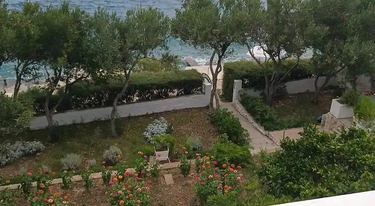 Two bedroom apartment near beach Seget Vranjica, Trogir