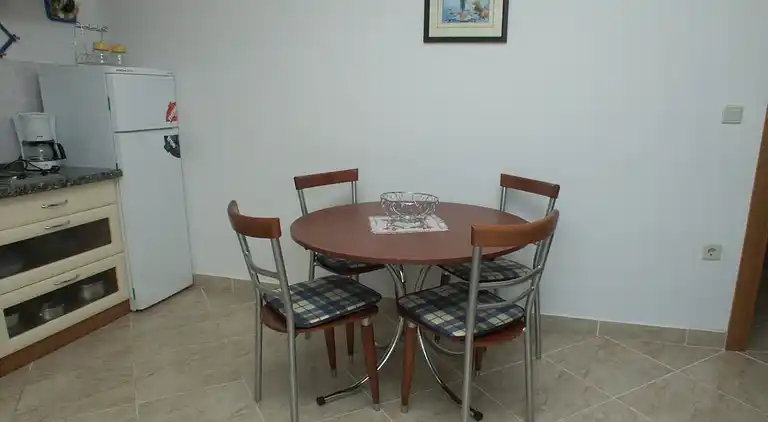 2-Zimmer-Ferienwohnung mit Terrasse und Meerblick Selce,