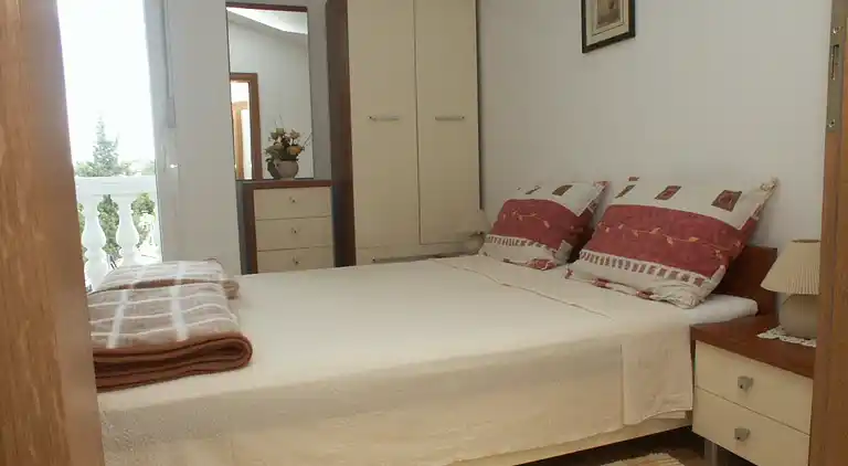 2-Zimmer-Ferienwohnung mit Terrasse und Meerblick Selce,