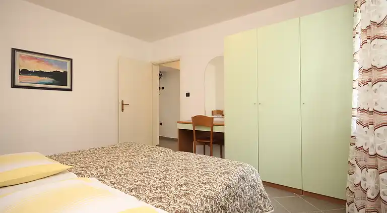 One bedroom apartment with terrace Nerezine, Lošinj