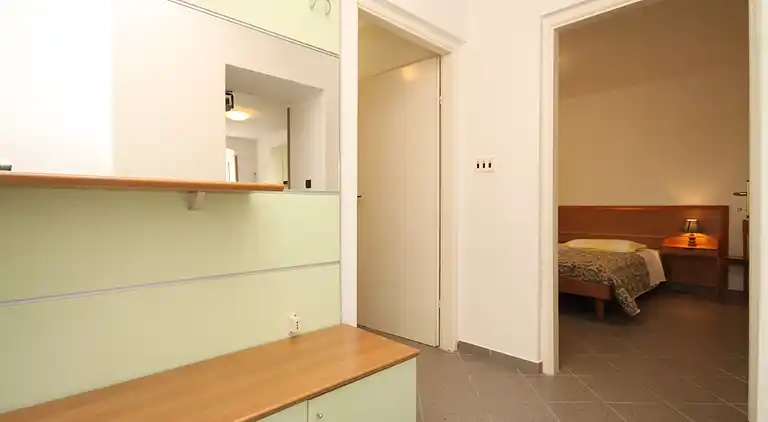 One bedroom apartment with terrace Nerezine, Lošinj