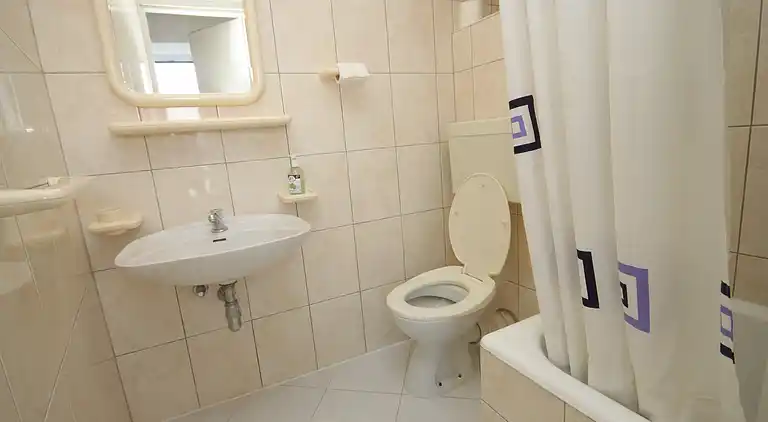 Studio Appartement mit Terrasse und Meerblick Komiza, Vis