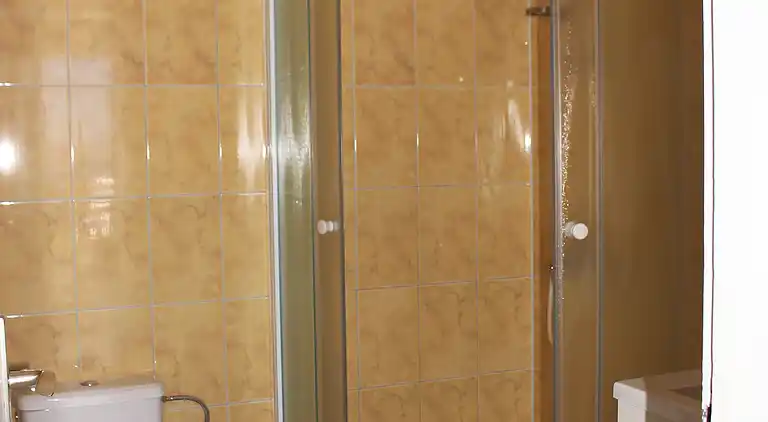 3-Zimmer-Ferienwohnung am Strand Mimice (Omis) (A-2774-b)