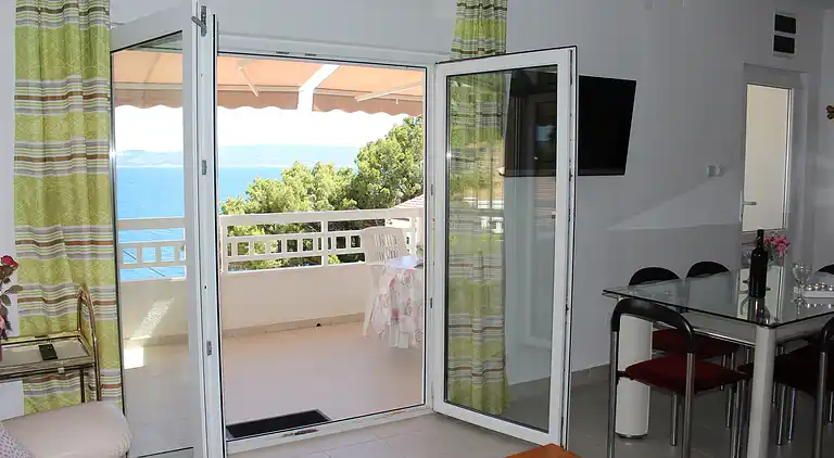 3-Zimmer-Ferienwohnung am Strand Mimice (Omis) (A-2774-b)